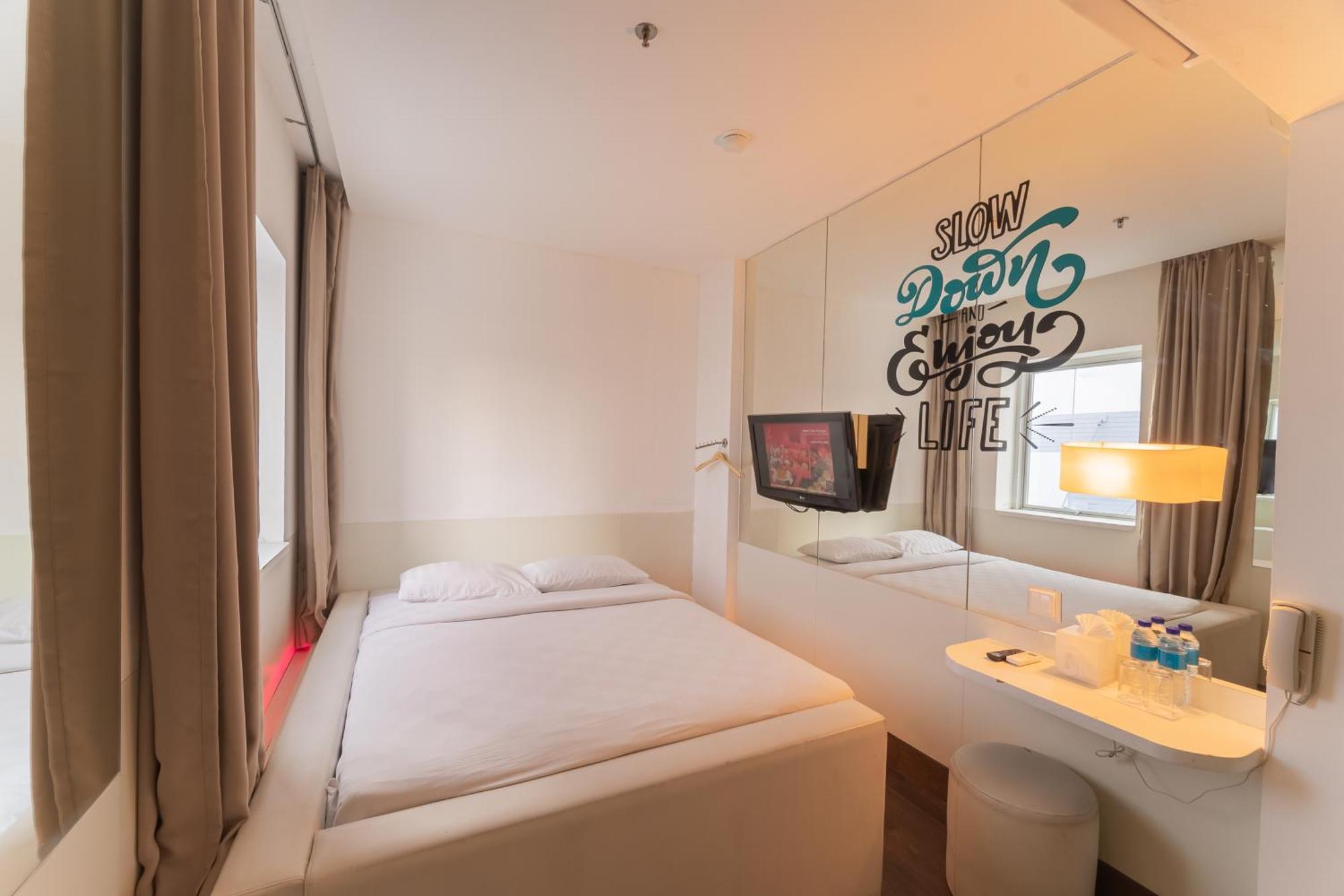 J Icon Hip Hotel Баликпапан Экстерьер фото
